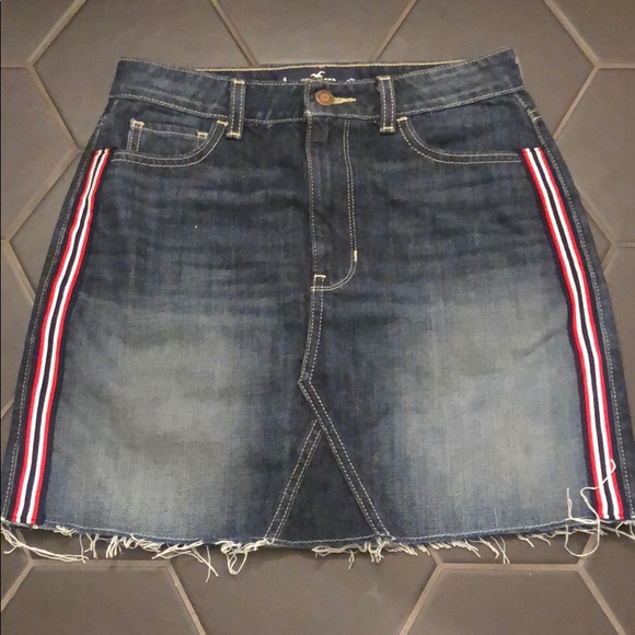 Hollister Ultra High-Rise Skirt - Picture 1 of 2